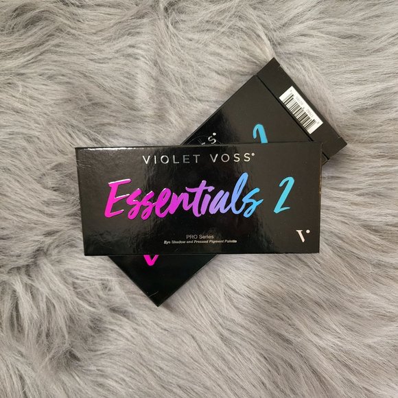 Lilly Pulitzer makeup bag with 3 full size Ipsy products & 2 sample size NWT - Picture 5 of 13